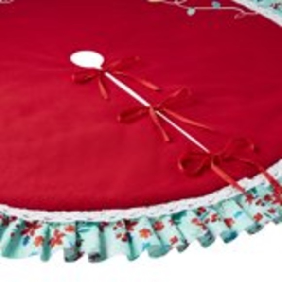 NWT Pioneer Woman Red Knit Polyester Christmas Tree Skirt 48x48 Below $40 Retail - Picture 2 of 5
